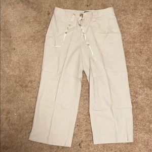 Lee’s Linen Khaki pants. Size 10 Never worn. New